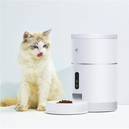 Smartpet Food Dispenser with Camera: App-Controlled Automatic Feeder for Dogs and Cats